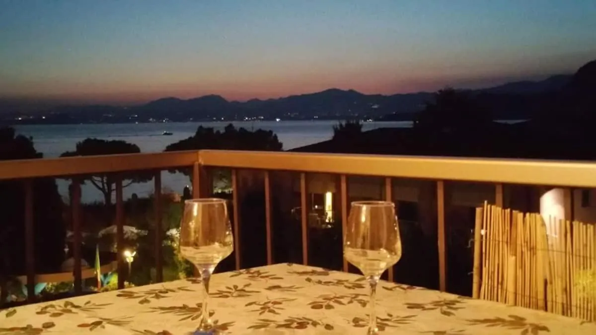 Ferienwohnung Mit Seeblick & Privatem Strand Bardolino Apartment