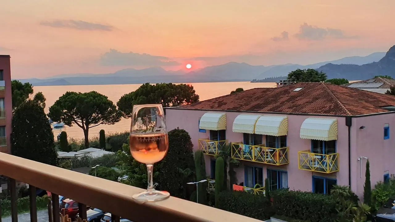 Ferienwohnung Mit Seeblick & Privatem Strand Bardolino