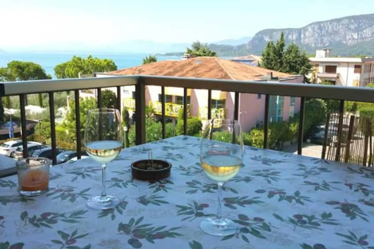 Ferienwohnung Mit Seeblick & Privatem Strand Bardolino Apartment