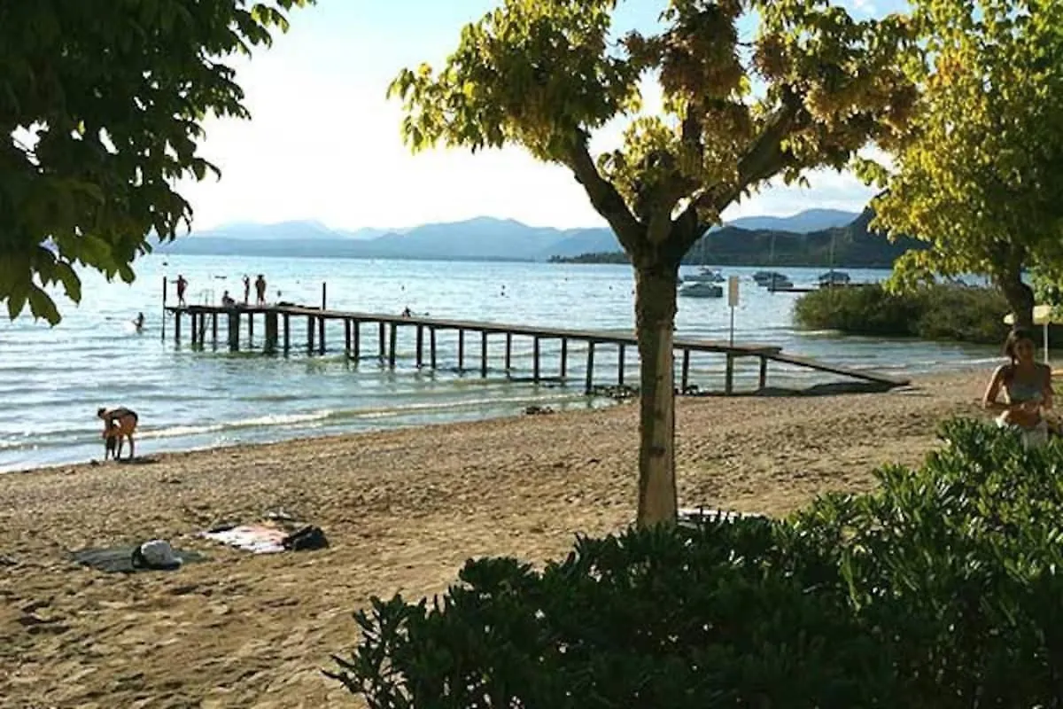 Apartment Ferienwohnung Mit Seeblick & Privatem Strand Bardolino